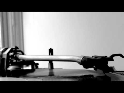 Headroom featuring Infinite Livez - Zoom