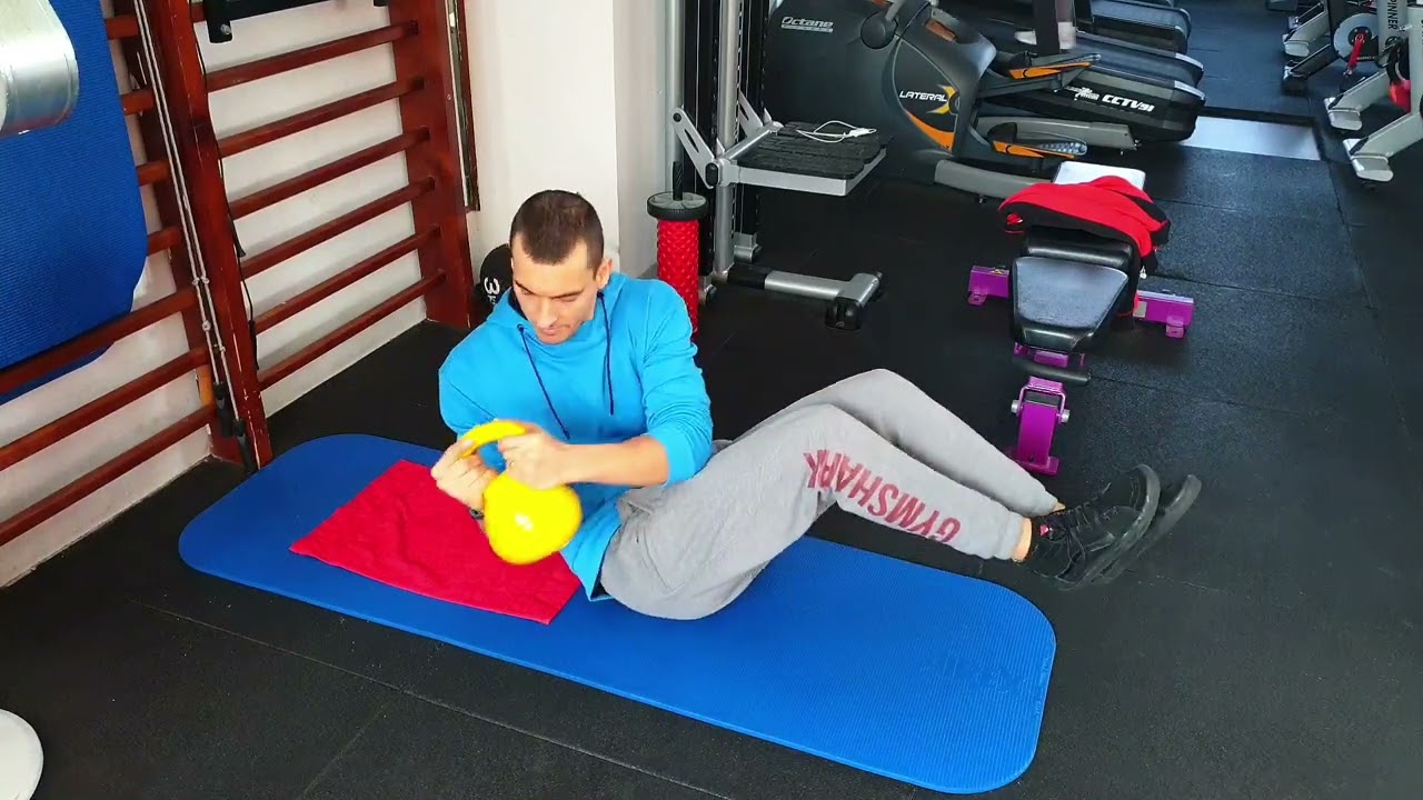 Răsuciri rusești, cu o ganteră/kettlebell
