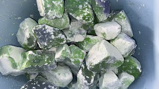 Download lagu HB🥳🎂 Green & Purple Dyed Gym Chalk ASMR Crushing | White Powder Chunks mp3
