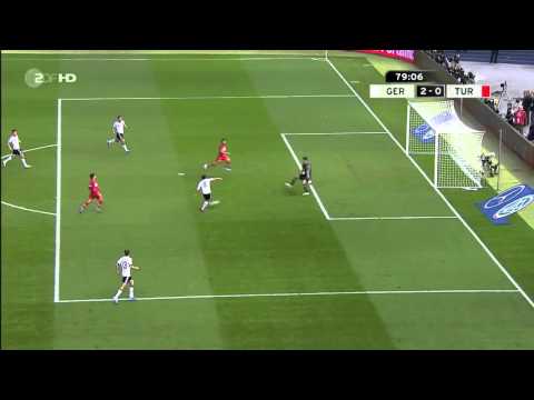 Özil schießt den Türken ein rein DEUTSCHLAND - TÜRKEI  8.10.2010 | HD