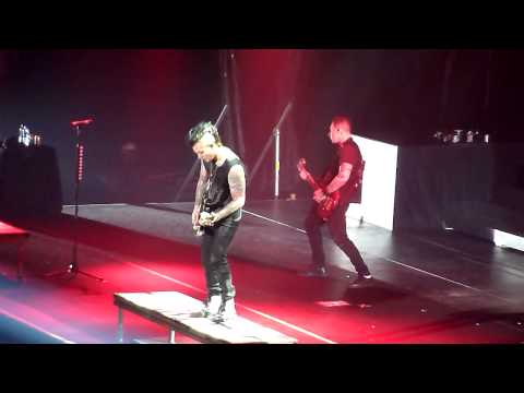Avenged Sevenfold - Hail To The King (HD) (Live @ Ziggo Dome, Amsterdam, 19-11-2013)