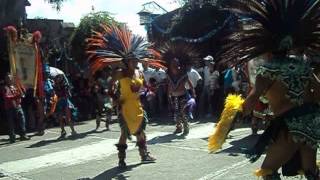 preview picture of video 'DANZA CON LA VIRGEN DE LOS REMEDIOS 2013'