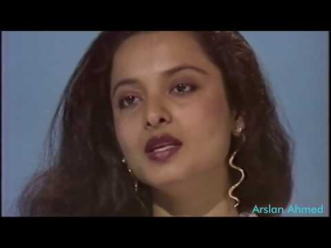 Muje Tum Nazar Se - Sung by Rekha in an Interview by BBC