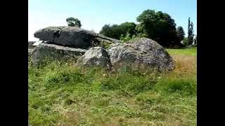 preview picture of video 'Gånggrift / passage tomb, Glaskulla, 2010'