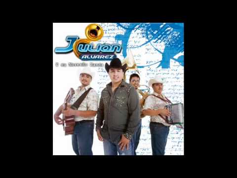 ayer la vi por la calle julion alvarez