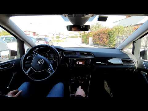 VW TOURAN AUTO PARKING