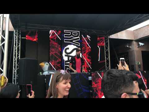 Henry Saiz drops Rainbow - 8Kays @ Akvarium Budapest, Sun & Soda, 20.07.2019.