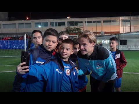 Η επίσκεψη της ομάδας μας σε παιδιά των Ακαδημιών της Άμιλλας Περιστερίου και ΑΟ Περιστερίου