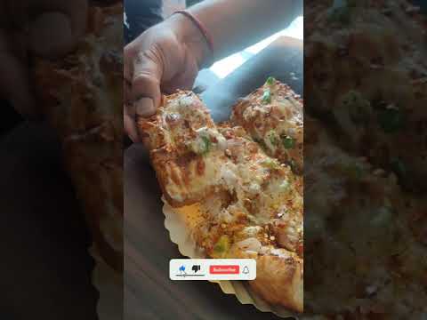 Try this Delicious Garlic Pav at JMD Jaipur, Malviya Nagar 😍  #shorts #tastyfood