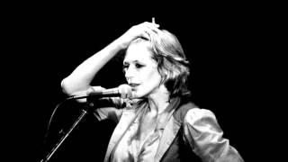 Marianne Faithfull - King at night (Live in Paris)