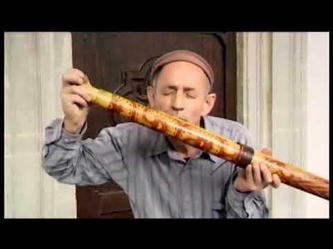 Improvisation on the upper part of a collapsible Fujara (video Patrick Baele)