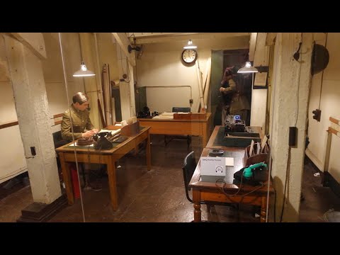 Underground Bedrooms, Kitchens, Maps & More - Exploring London's Incredible Cabinet War Rooms