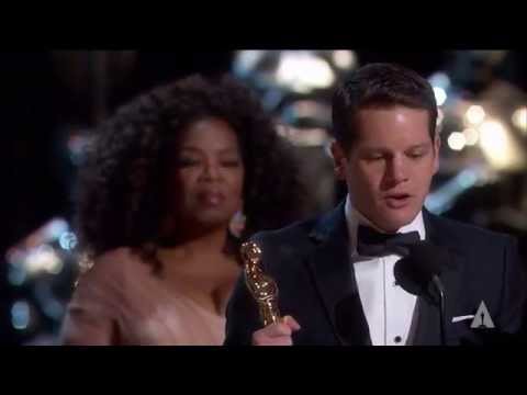 Thumbnail of the video: Graham Moore winning Best Adapted Screenplay for "The Imitation Game"