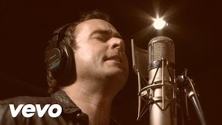 Tommy Emmanuel, Damien Leith - When a Child is Born