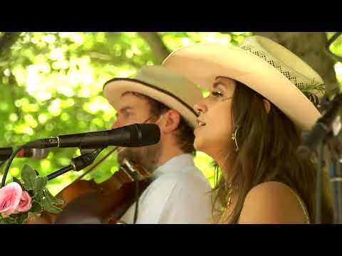 Sierra Ferrell - Lonesome Feeling live at 2023 Sycamore Sessions