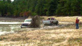 preview picture of video 'Toyota Ford And Dodge Mudding'