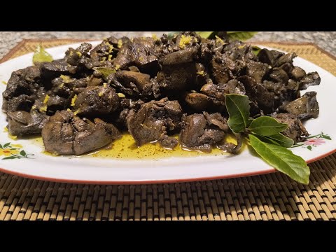 Chicken Livers with Onion and Bay Leaves - Pan-Fried Chicken Livers - Stewed Chicken Livers