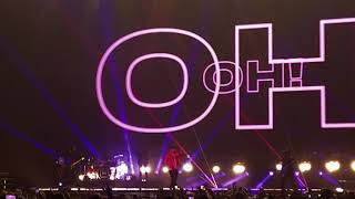 Kane Brown - Drift Away/Crank That/Hot Girl Bummer Medley