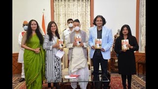 19.01.2022: Governor releases Tuhin Sinha’s book ‘The Legend of Birsa Munda’;?>