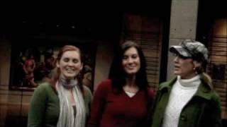 SHeDAISY: "Happy Holidaisy."