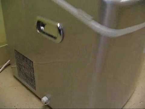 Magic Chef Ice Maker Demo