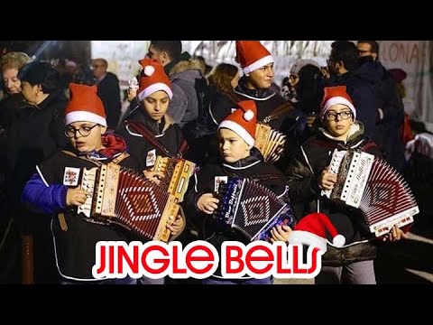 Gli allievi del Maestro Carmine Sangineto eseguono Jingle Bells