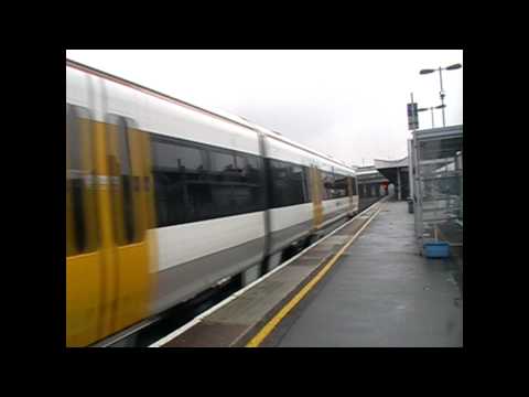 Scottish 67009 & 67023 Work The Orient Express At Tonbridge, 13/9/10.