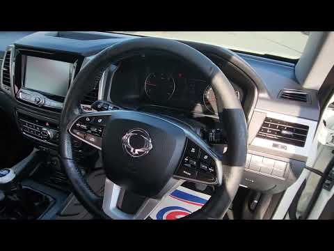 (6 Mts warranty) EL 2.2 DSL MT P/T 4WD 4DR - Image 2