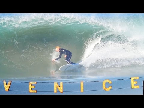 Fun waves at Venice Beach