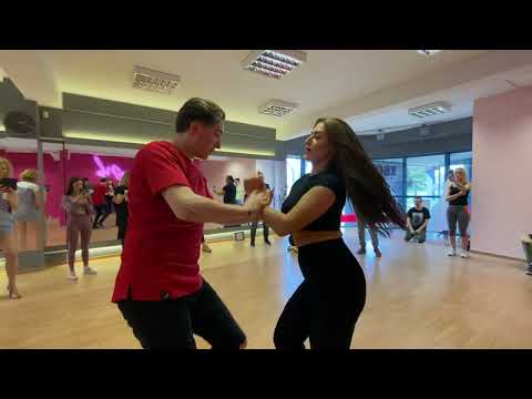 Warsztaty Bachata Sensual w DanceMe Studio Tańca - Klaudia Kundera i Bartek Osuch