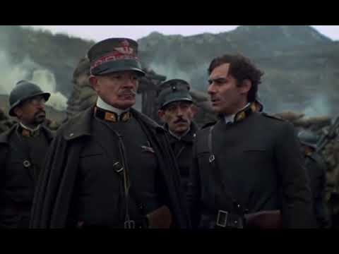 Uomini Contro Leone cammina nelle trincee tratto da F Rosi in modo fedelissimo da Un anno sull'Altop