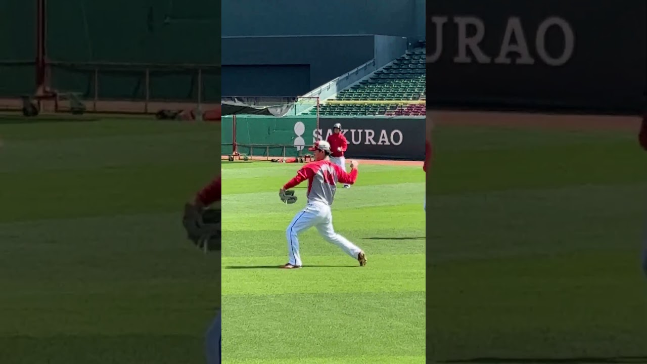 【現地取材】佐藤啓介が外野守備練習！辰見鴻之介と一緒に！【球団認定】カープ全力応援チャンネル