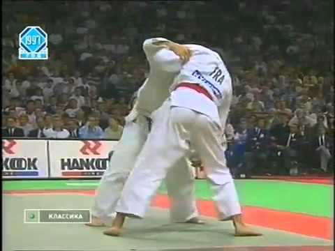 JUDO 1997 World Championships: Yacine Douma (FRA) - Fulvio Miyata (BRA)