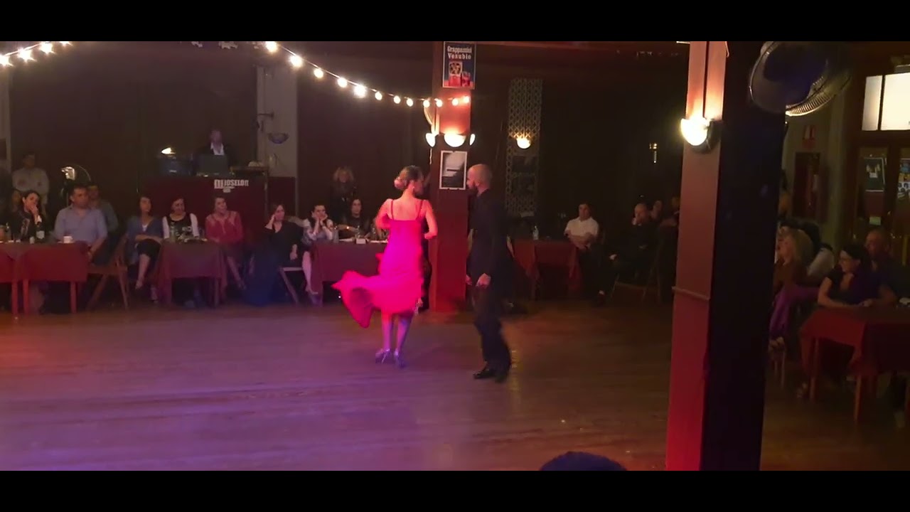 Video thumbnail for Lorena González y Gastón Camejo