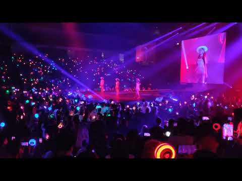 190723 TWICE in Chicago - clip