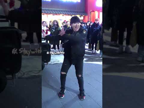 [staywithHYO] 180111 디오비 DOB 홍대공연｜방탄소년단 - 고민보다Go｜김효진focus