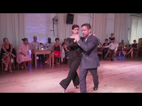 Mariela y Guillermo 1/4, el abrazo Hamburg, 2022/05 - Yo Te Bendigo