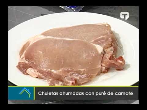 Chuletas ahumadas con puré de camote