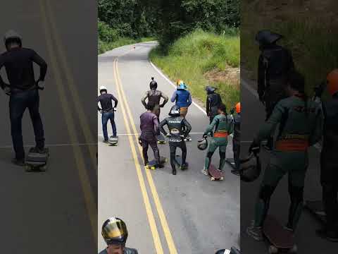 WAR RACE 2023 - Corridas de Skate Downhill em Meio a Selva. #skateboard #skating #sports #skatefast