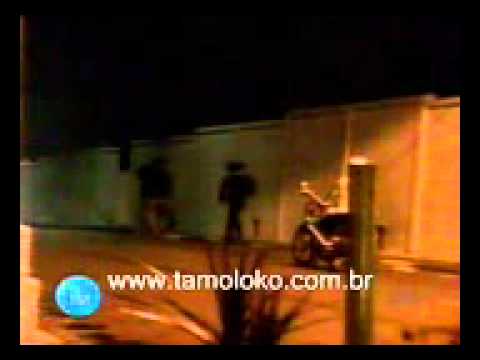 Pegadinha do silvio santos caveira no taxi