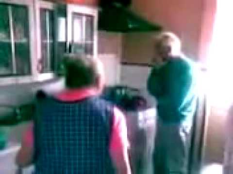 Jadzi się zepsuł gumolit!!