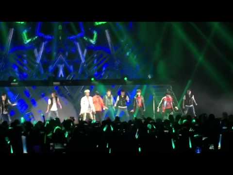 SHINee World V - Los Angeles 2017  - Ringdingdong