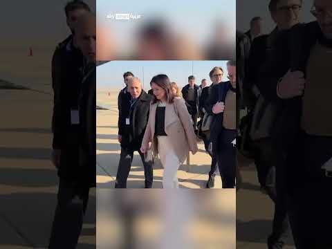 فيديو | بسترة واقية.. هكذا وصلت وزيرة خارجية ألمانيا إلى دمشق للقاء أحمد الشرع