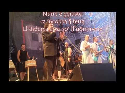 "Nunn'è ggiusto" di Enzo Avitabile featuring Idir (con testo)