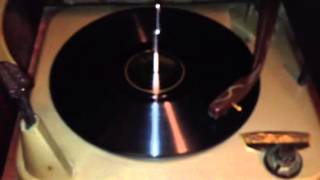 Street of Dreams - The Ink Spots (1942)