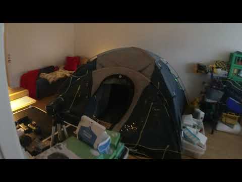 MongoTV_6236 - Kigger På Flyttekasser i Forstue Stået 7 År - Del 11 - 2 Kasser Tegneserie Blade