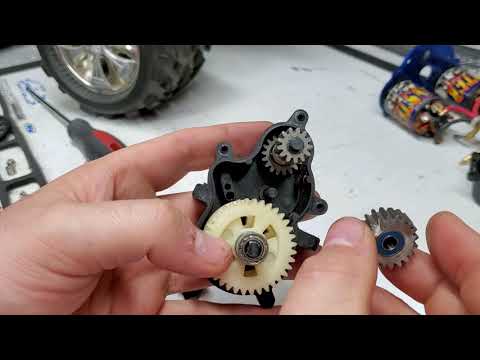 How To: Traxxas E-Maxx 3906 Steel Idler Gear Upgrade