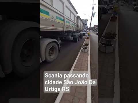 Scania passando cidade São João Da Urtiga RS