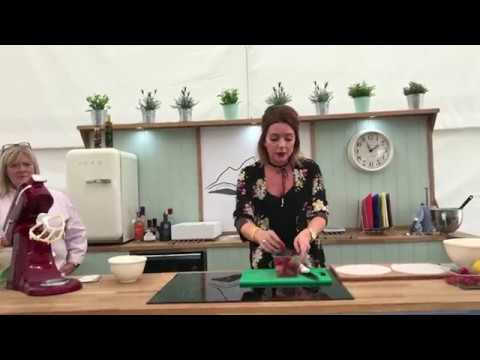 download lagu mp3 mp4 Taste Of Angus 2017, download lagu Taste Of Angus 2017 gratis, unduh video klip Taste Of Angus 2017