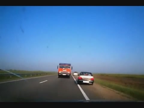 Ciężarówka jechała na czołowe... 
